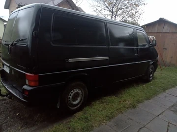 Авто Volkswagen Transporter 2000 № 8417966