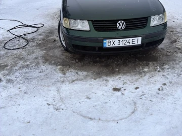 Авто Volkswagen Passat Sedan 2000 № 8418570