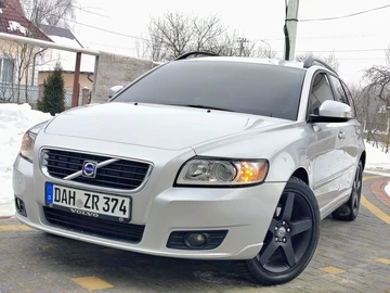Авто Volvo V50 2010 № 8418594