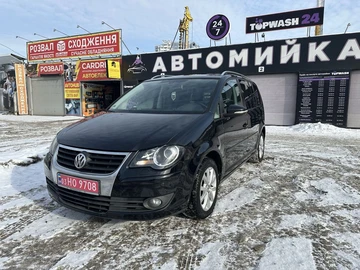 Авто Volkswagen Touran 2010 № 8418789