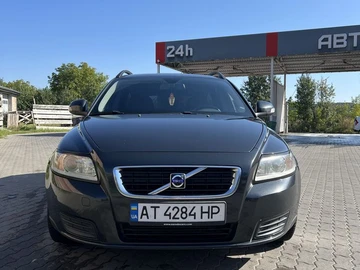 Авто Volvo V50 2010 № 8419187