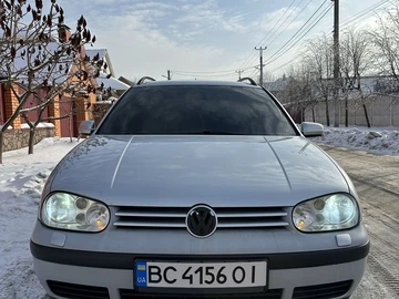 Авто Volkswagen Golf 2000 № 8419336