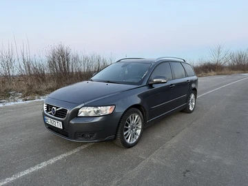 Авто Volvo V50 2010 № 8419810