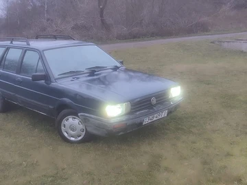 Авто Volkswagen Passat Variant 1987 № 8419813