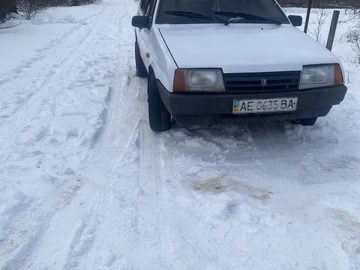 Авто ВАЗ 2109 1993 № 8420025