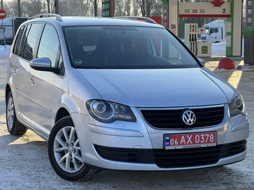 Авто Volkswagen Touran 2010 № 8420108