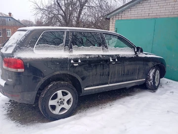 Авто Volkswagen Touareg 2004 № 8420314