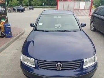 Авто Volkswagen Passat Sedan 2000 № 8420339