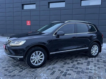 Авто Volkswagen Touareg 2015 № 8420443
