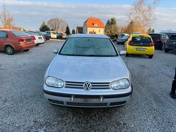 Авто Volkswagen Golf 2003 № 8420563