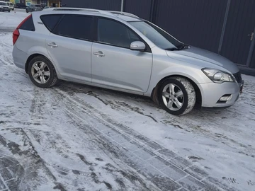 Авто KIA Cee X27 D 2011 № 8420685