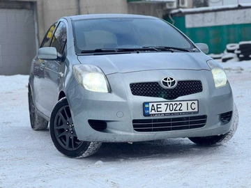 Авто Toyota Yaris 2006 № 8420787