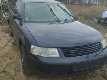 Авто Volkswagen Passat Sedan 1999 № 8421330