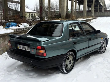 Авто Nissan Sunny 1995 № 8421843