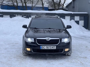 Авто Skoda Superb 2010 № 8422004