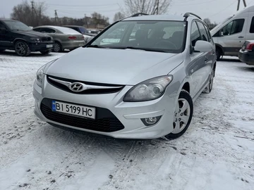 Авто Hyundai I30 2010 № 8422130