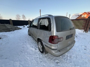 Авто Volkswagen Sharan 2009 № 8422229