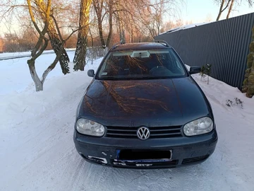 Авто Volkswagen Golf 2000 № 8422251
