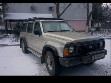 Авто Nissan Patrol 1993 № 8422412