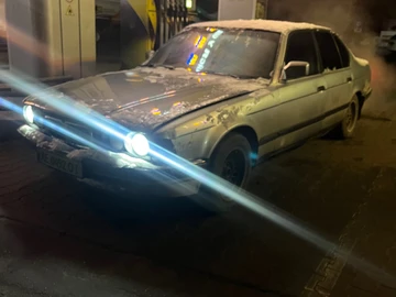 Авто BMW 7 Серия 1989 № 8422602