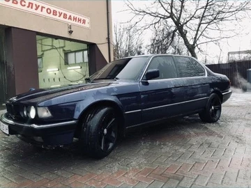 Авто BMW 7 Серия 1989 № 8422829