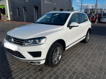 Авто Volkswagen Touareg 2015 № 8423363