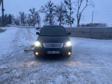 Авто Toyota Avensis Verso 2004 № 8423767