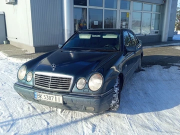 Авто Mercedes 220 2004 № 8423977