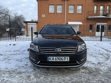 Авто Volkswagen Passat Variant 2013 № 8424216