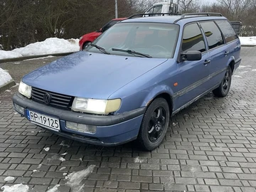 Авто Volkswagen Passat Variant 1997 № 8424332