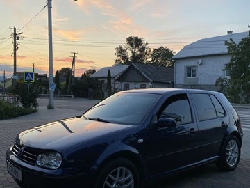 Авто Volkswagen Golf 2002 № 8424525