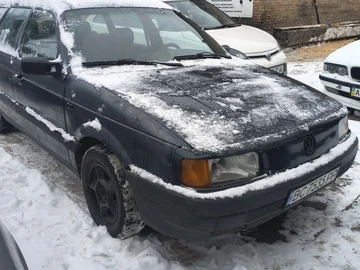 Авто Volkswagen Passat Variant 1991 № 8424535