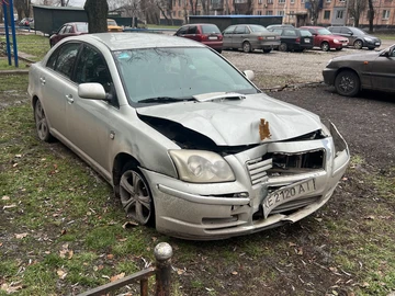 Авто Toyota Avensis 2003 № 8424546