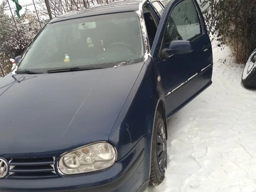 Авто Volkswagen Golf 2000 № 8424554