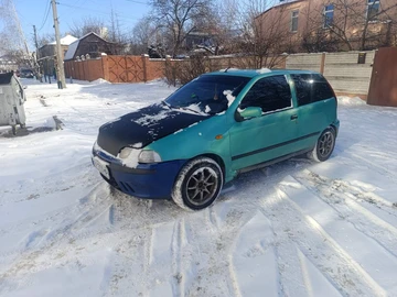 Авто Fiat Punto 1997 № 8425008
