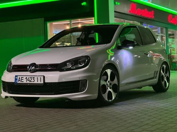 Авто Volkswagen Golf 2009 № 8425010