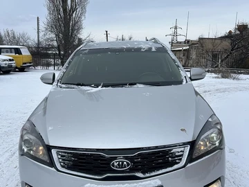 Авто KIA Cee X27 D 2010 № 8425349