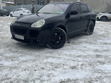 Авто Porsche Cayenne 2006 № 8426157