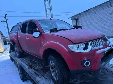 Авто Mitsubishi L 200 2011 № 8426819