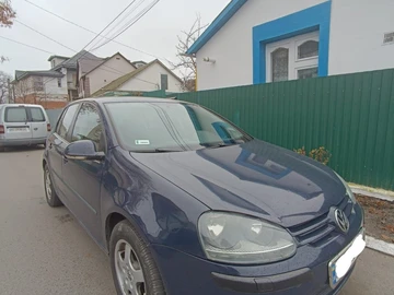 Авто Volkswagen Golf 2004 № 8427354