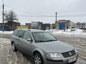 Авто Volkswagen Passat Variant 2003 № 8427631