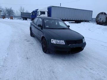 Авто Volkswagen Passat Variant 2000 № 8428138