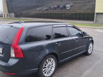 Авто Volvo V50 2010 № 8428897