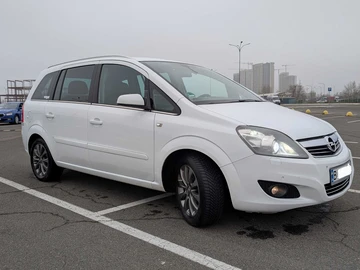 Авто Opel Zafira 2009 № 8428918