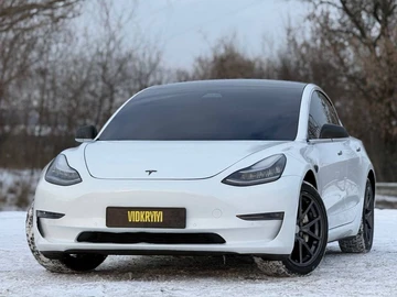 Авто Tesla Model 3 2019 № 8428990