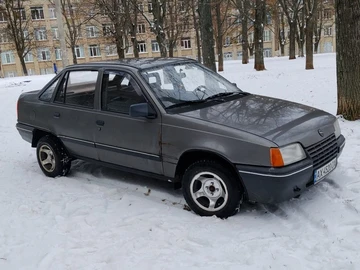 Авто Opel Kadett 1988 № 8429206