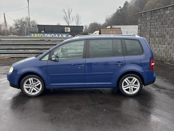 Авто Volkswagen Touran 2005 № 8429460