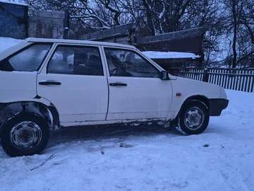 Авто ВАЗ 2109 1991 № 8429567
