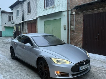 Авто Tesla Model S 2015 № 8429886