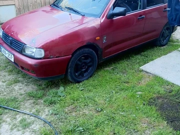 Авто SEAT Cordoba 1986 № 8430036